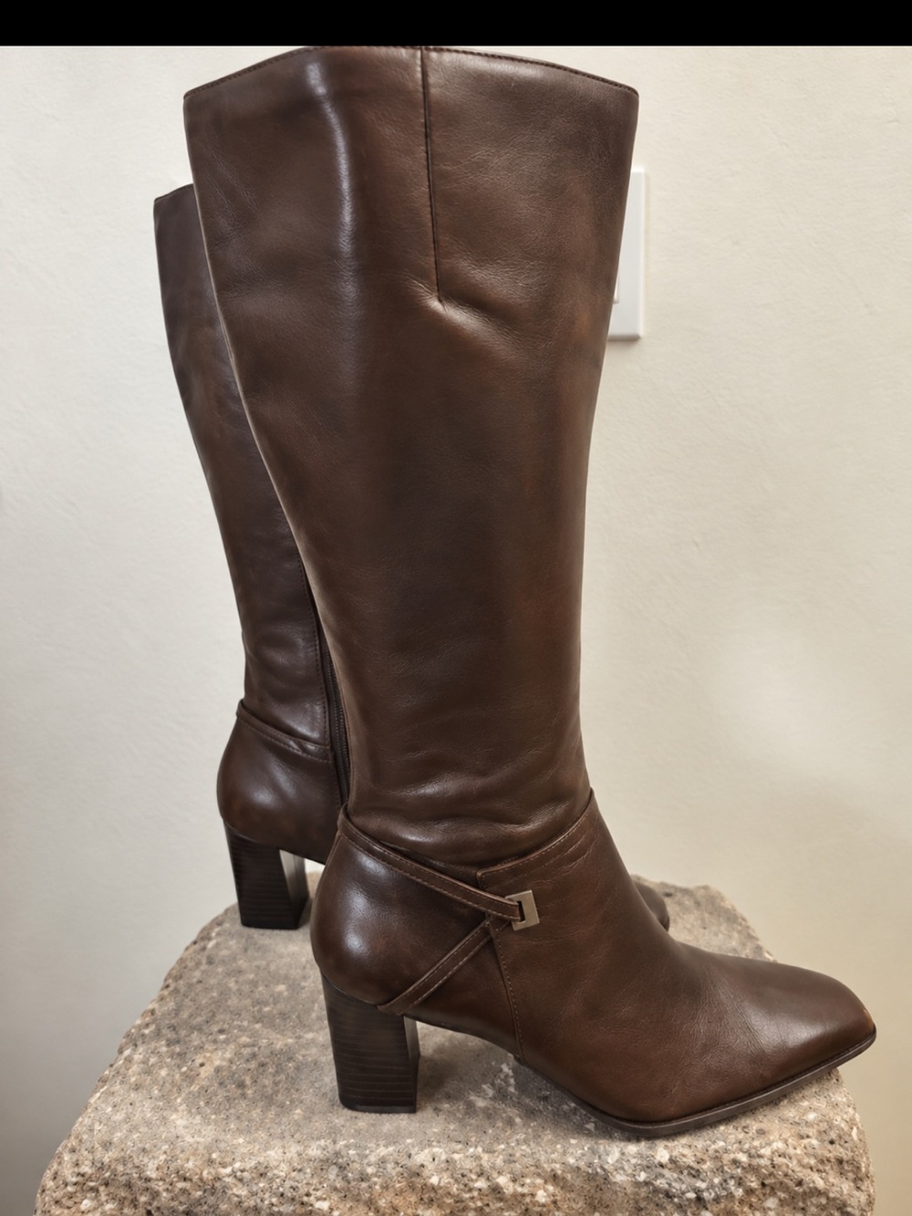 Women’s Brown Leather Mid-Heel Knee Boot